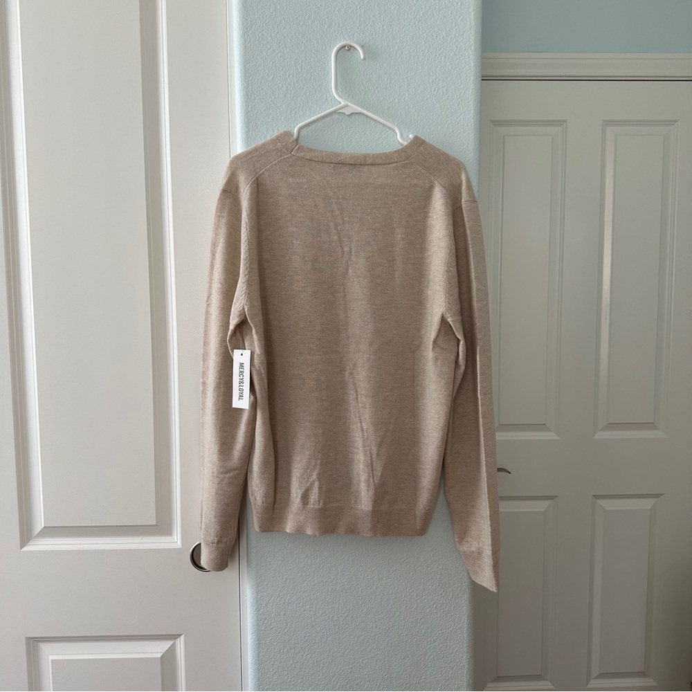 NWT Mercy & Loyal V Neck Cashmere Sweater - Picture 4 of 6